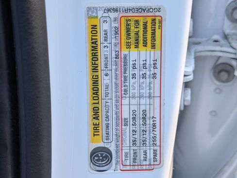 Used 2024 Chevrolet Silverado 1500 LT RWD image 39