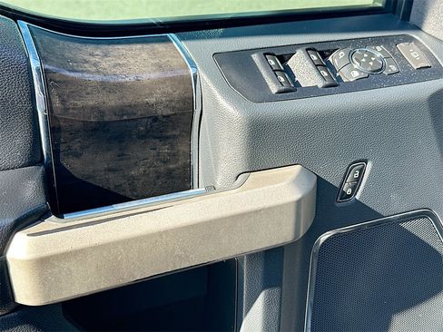 Used 2022 Ford F450 Lariat image 20
