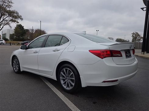 Used 2019 Acura TLX image 3