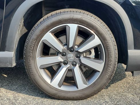 Certified 2023 Honda Pilot Touring image 8
