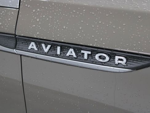 New 2026 Lincoln Aviator Reserve image 11