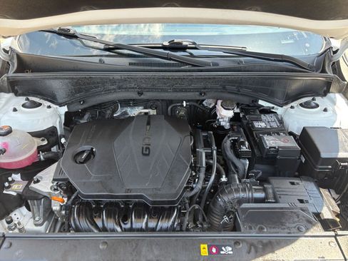 Used 2024 Kia Sorento S FWD image 35