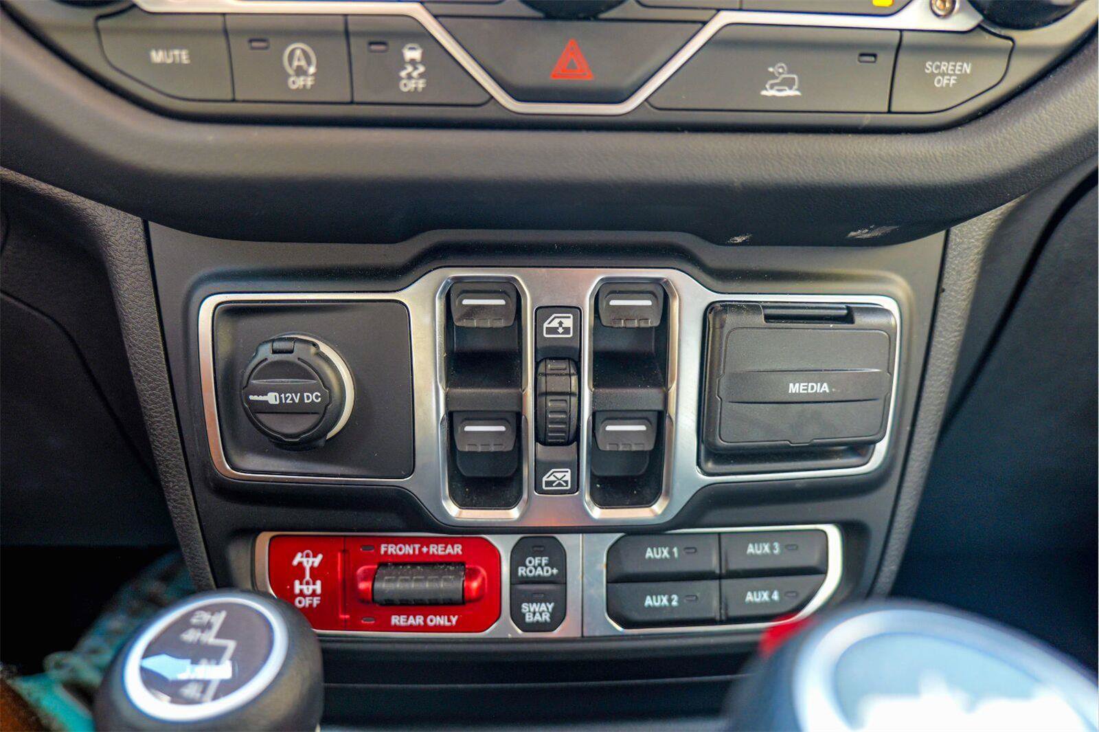 Used 2026 Jeep Wrangler Unlimited Rubicon AWD/4WD image 22