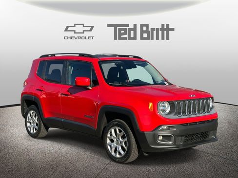 Used 2015 Jeep Renegade Latitude w/ Popular Equipment Group image 3