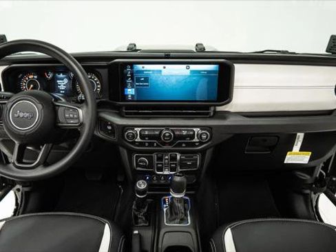 Used 2026 Jeep Wrangler Unlimited Sport image 27