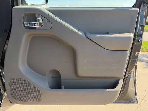 Used 2019 Nissan Frontier SV w/ Value Truck Package AWD/4WD image 25