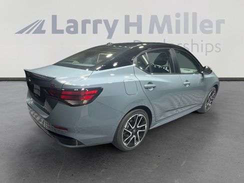 New 2025 Nissan Sentra SR image 5