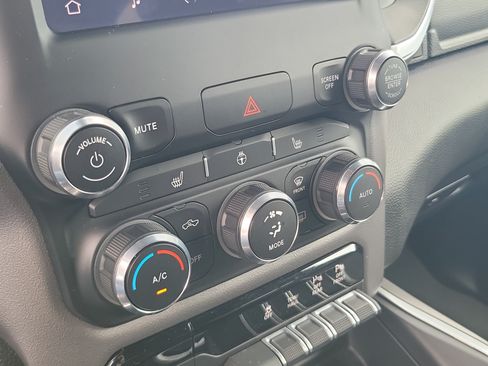Used 2022 RAM 1500 Big Horn RWD image 25