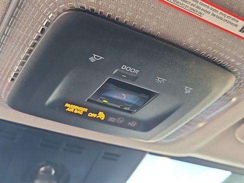 Used 2026 Toyota Prius LE FWD image 20