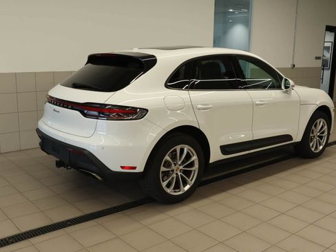 Certified 2024 Porsche Macan image 10