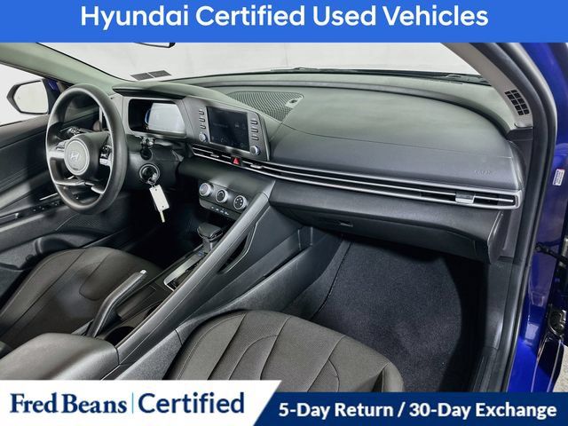 Used 2024 Hyundai Elantra SE FWD image 12