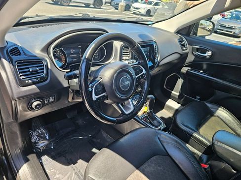 Used 2021 Jeep Compass Latitude w/ Sun and Sound Group AWD/4WD image 16