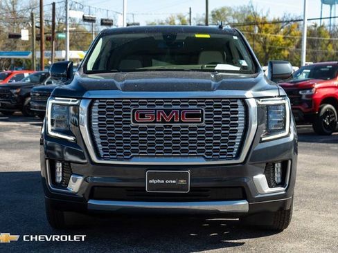 Used 2022 GMC Yukon Denali w/ Max Trailering Package image 2