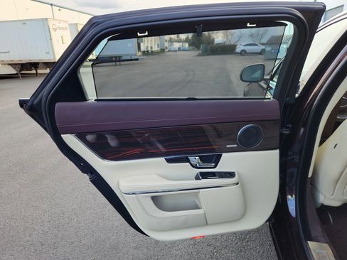 Used 2011 Jaguar XJ L Supersport image 19