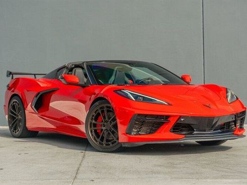 Used 2020 Chevrolet Corvette w/ 2LT Preferred Equipment Group image 2