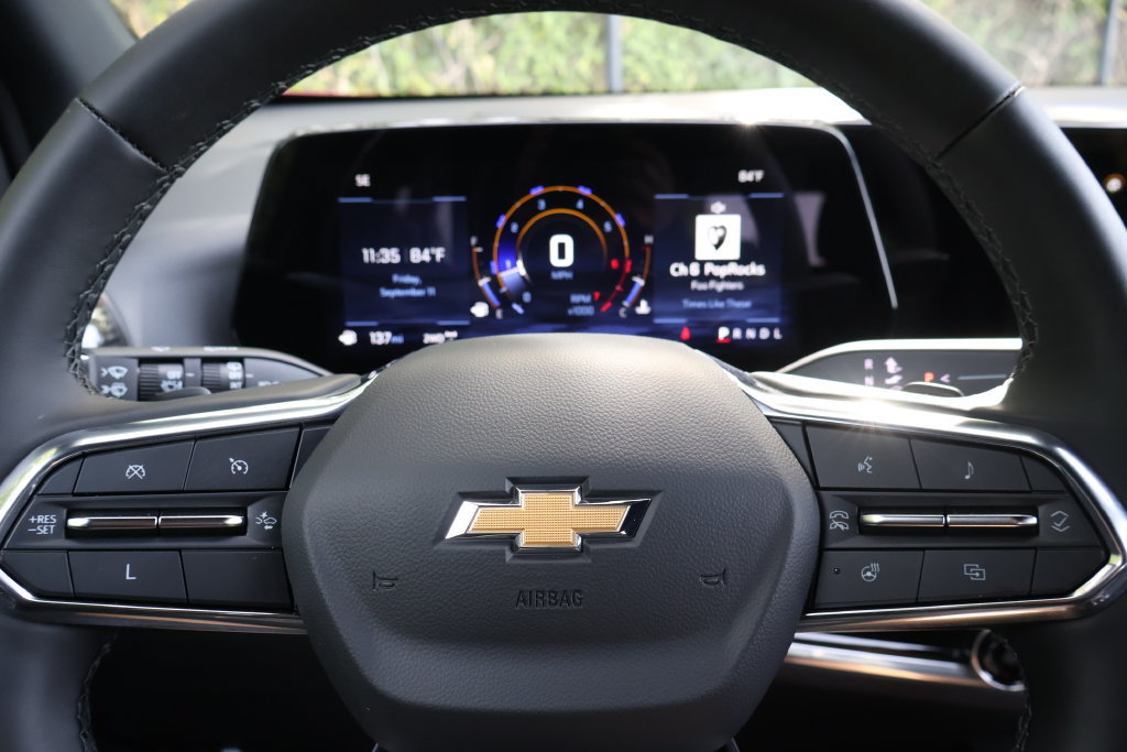 Used 2025 Chevrolet Equinox LT AWD/4WD image 26