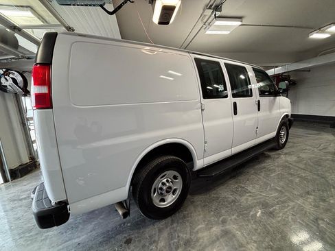 Used 2020 GMC Savana 2500 RWD 2500 w/ Driver Convenience Package image 11