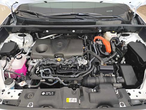 Certified 2024 Toyota RAV4 SE w/ Convenience Package AWD/4WD image 9