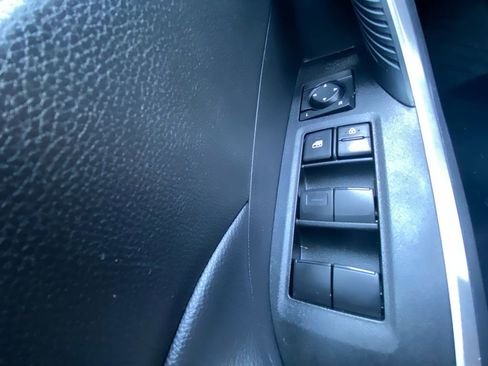 Used 2025 Toyota RAV4 LE AWD/4WD image 12