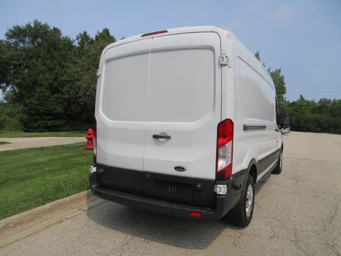 Used 2016 Ford Transit 250 148 Medium Roof RWD image 10