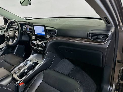 Certified 2023 Ford Explorer Limited w/ Equipment Group 301A image 11