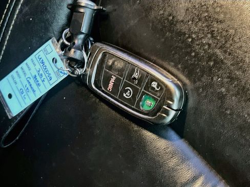 Used 2016 Jeep Grand Cherokee Limited AWD/4WD image 36