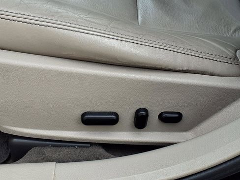 Used 2011 Ford Fusion SEL w/ 302A Rapid Spec Order Code image 4