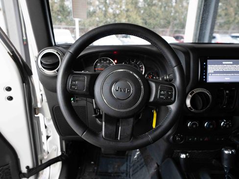 Used 2016 Jeep Wrangler Unlimited Sahara w/ Trailer Tow Group image 20