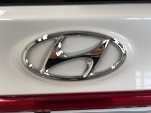 Used 2023 Hyundai Santa Fe Calligraphy AWD/4WD image 8