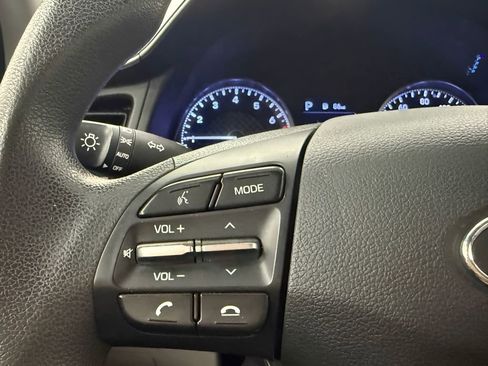 Used 2020 Hyundai Elantra SEL FWD image 17