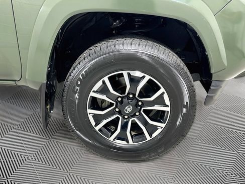 Used 2021 Toyota Tacoma TRD Sport w/ Technology Package AWD/4WD image 20