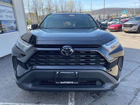 Used 2025 Toyota RAV4 XLE w/ Convenience Package AWD/4WD image 7