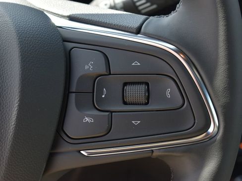 New 2025 Buick Envista Avenir image 21