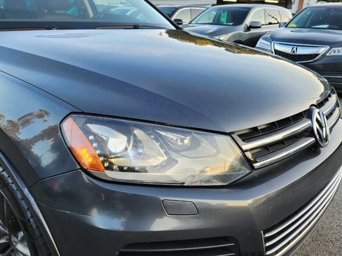 Used 2012 Volkswagen Touareg Executive image 20