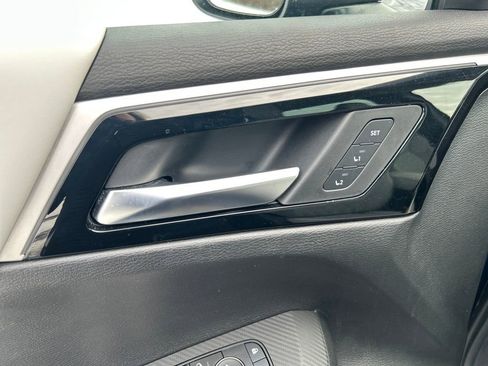 Used 2023 Mitsubishi Outlander SEL image 19