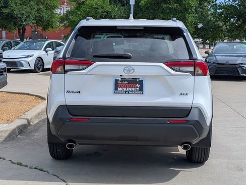 Used 2025 Toyota RAV4 XLE image 5