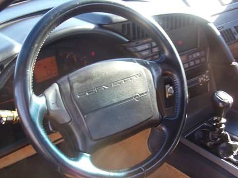 Used 1990 Chevrolet Corvette Convertible image 16
