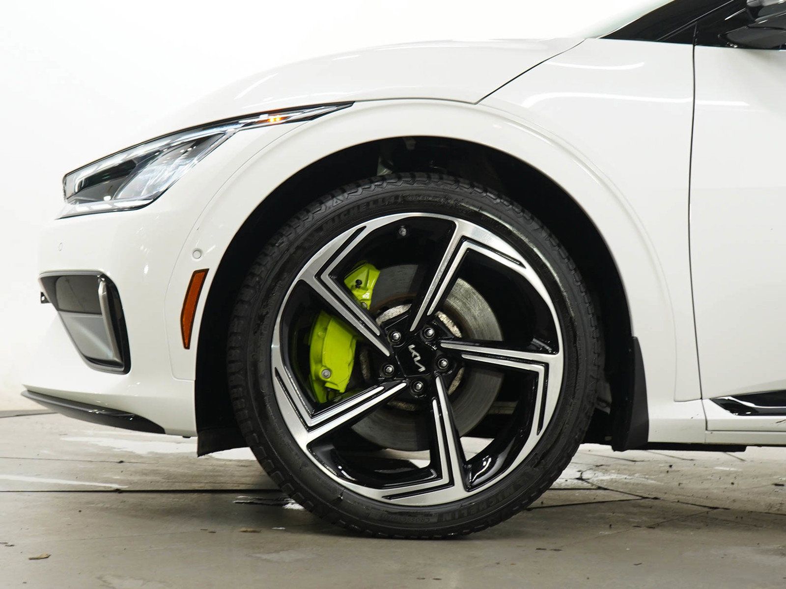 Used 2023 Kia EV6 GT AWD/4WD image 26