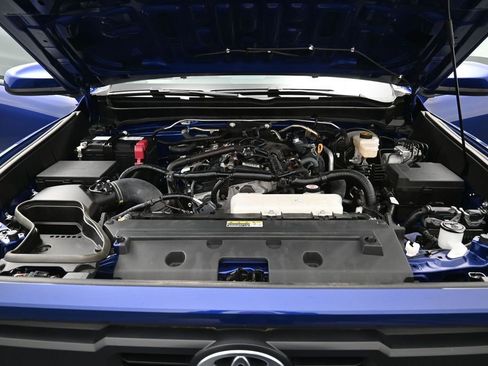 Certified 2024 Toyota Tacoma TRD Off-Road AWD/4WD image 33