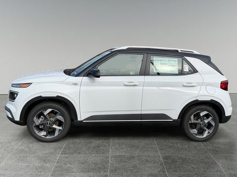 Certified 2025 Hyundai Venue Limited image 2
