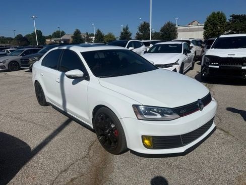 Used 2015 Volkswagen Jetta GLI SEL FWD image 2
