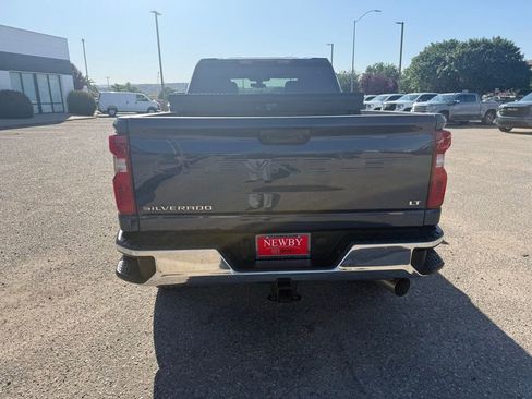 Used 2022 Chevrolet Silverado 2500 LT w/ Convenience Package AWD/4WD image 6