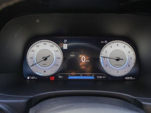 Used 2023 Hyundai Palisade Calligraphy image 14