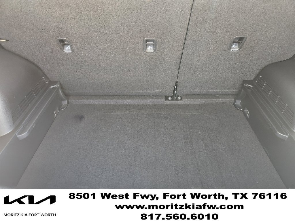Used 2025 Kia Soul LX w/ LX Technology Package FWD image 32