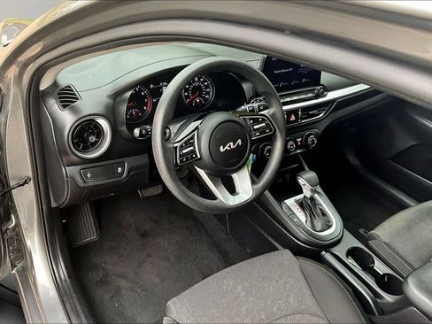 Used 2022 Kia Forte LXS image 19
