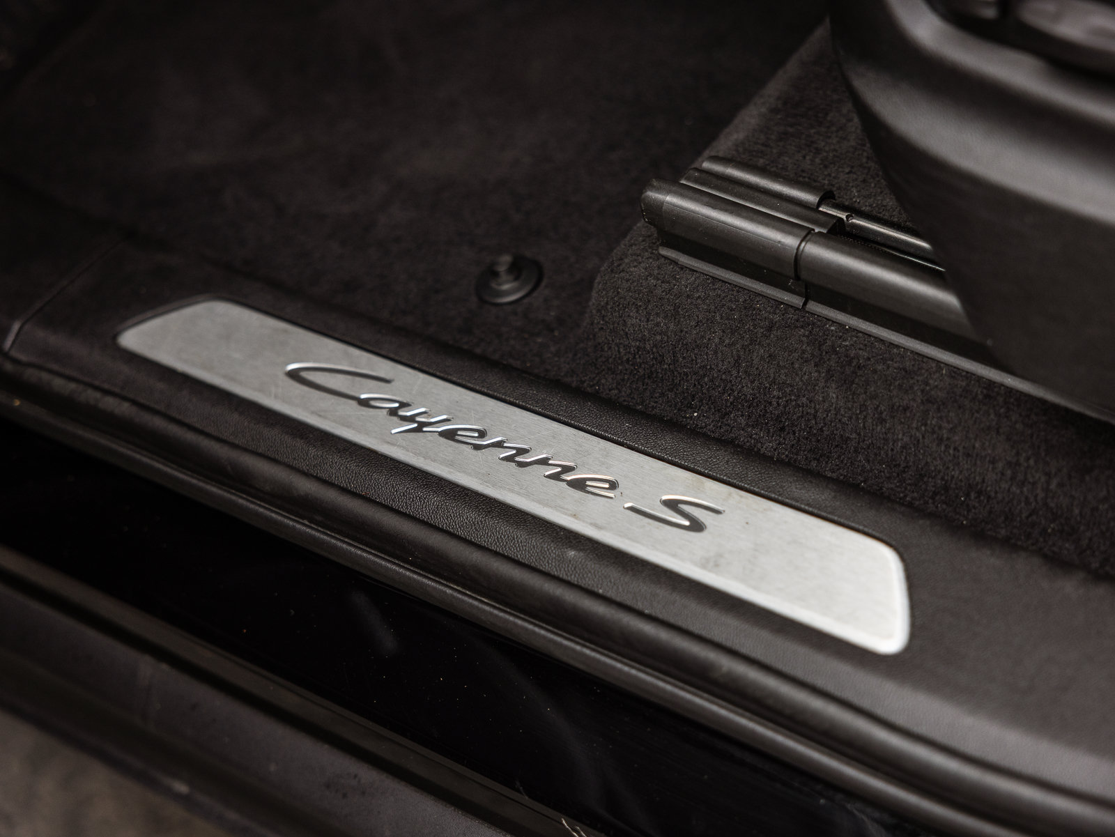 Certified 2024 Porsche Cayenne S AWD/4WD image 15