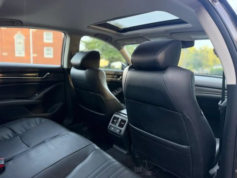 Used 2018 Honda Accord Touring image 13