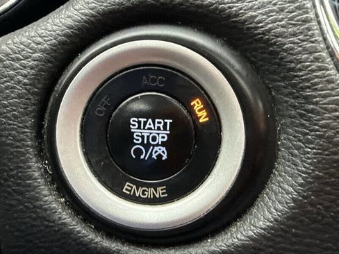 Used 2014 Dodge Durango Limited w/ Premium Group AWD/4WD image 32