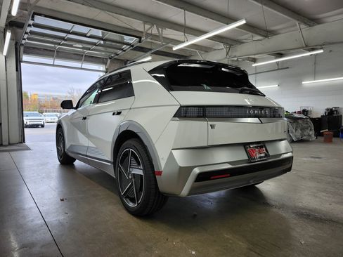 New 2026 Hyundai Ioniq 5 Limited image 22