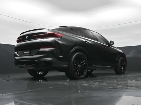 Used 2022 BMW X6 xDrive40i w/ M Sport Package AWD/4WD image 41